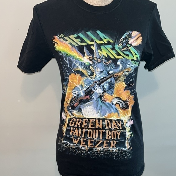 Green Day Band Hella Mega Tour Shirt Music Rock Band 2 Sides T Shirt Size Small - Picture 2 of 9